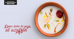 Dulce de yogur al azafrán