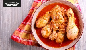 Pollo guisado al azafrán